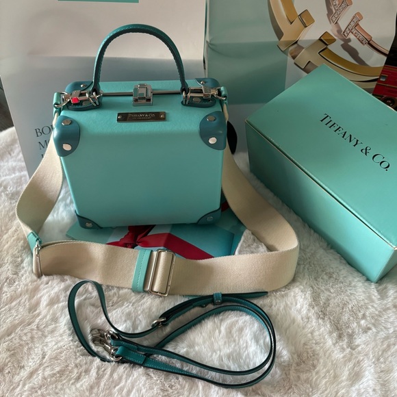 Tiffany & Co Bag - Picture 2 of 14